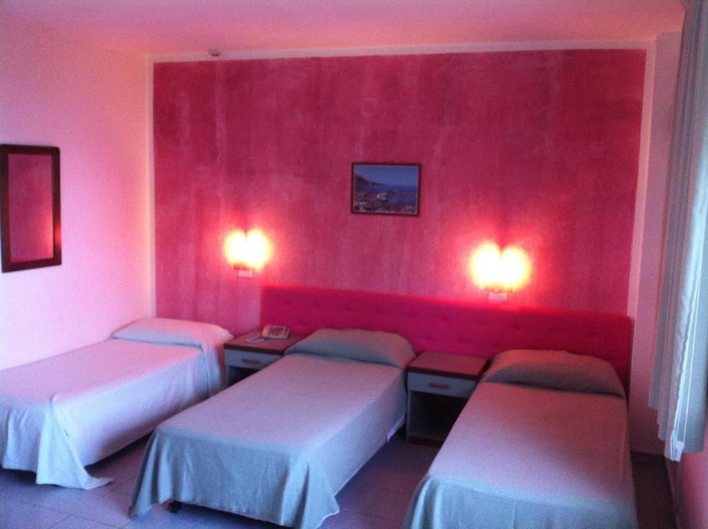 Triple Room,1074834028:JPEG